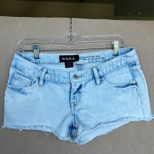 Nara Low-Rise Short Shorts Light Wash Denim 100% Cotton Size 6